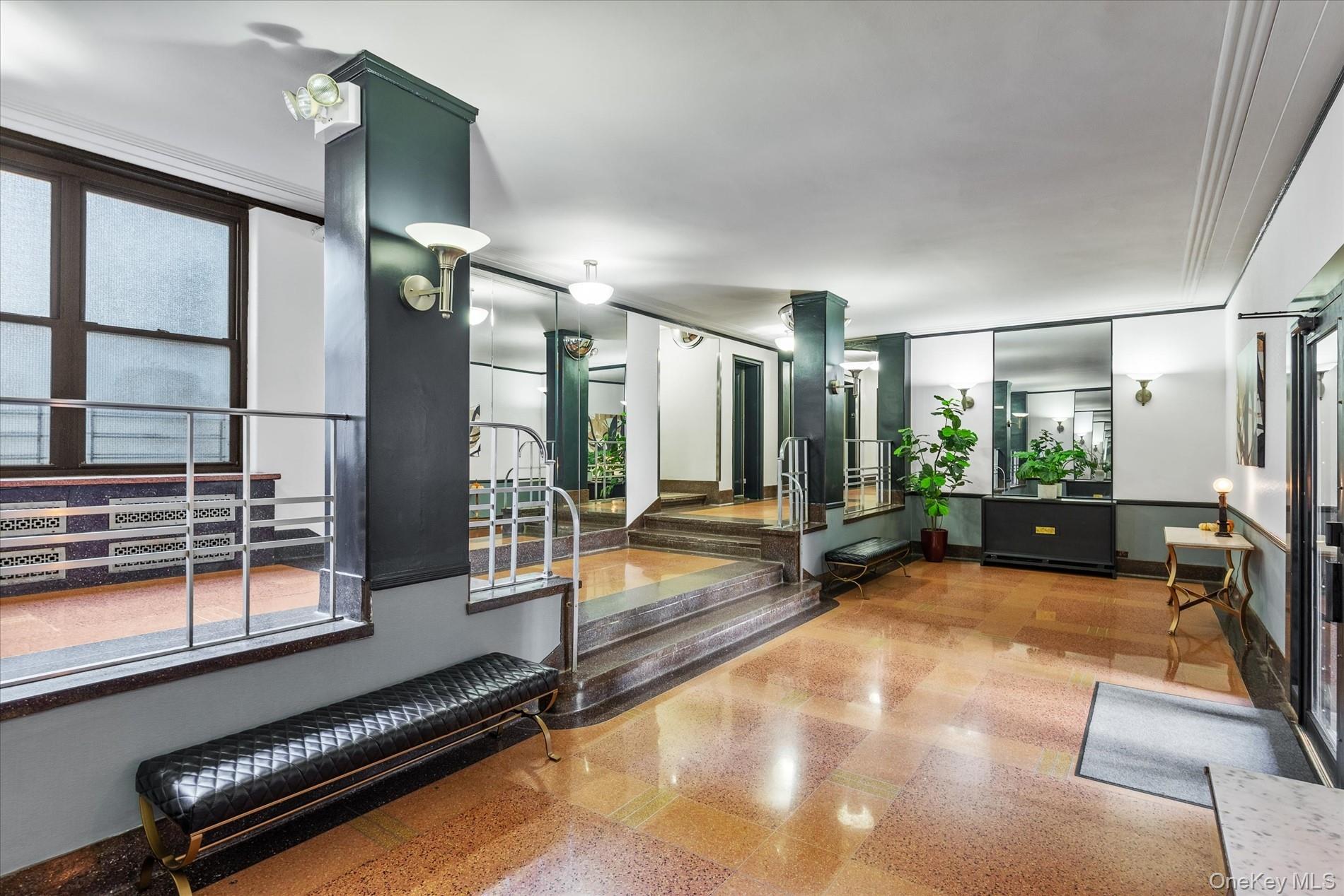 #12 photo, 251 Seaman Avenue, मैनहटन New York (Manhattan) , NY 10034