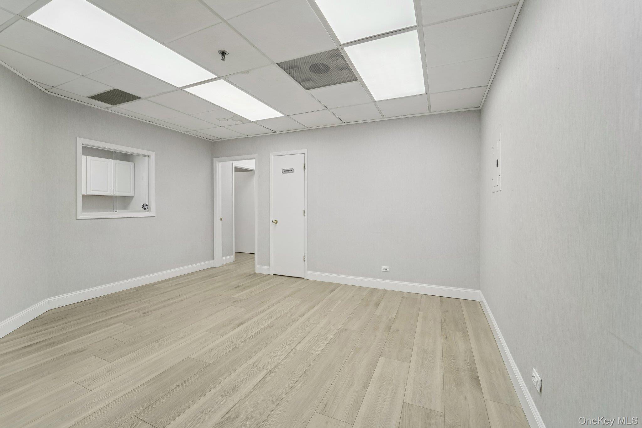 #17 photo, 970 N Broadway, Yonkers , NY 10701