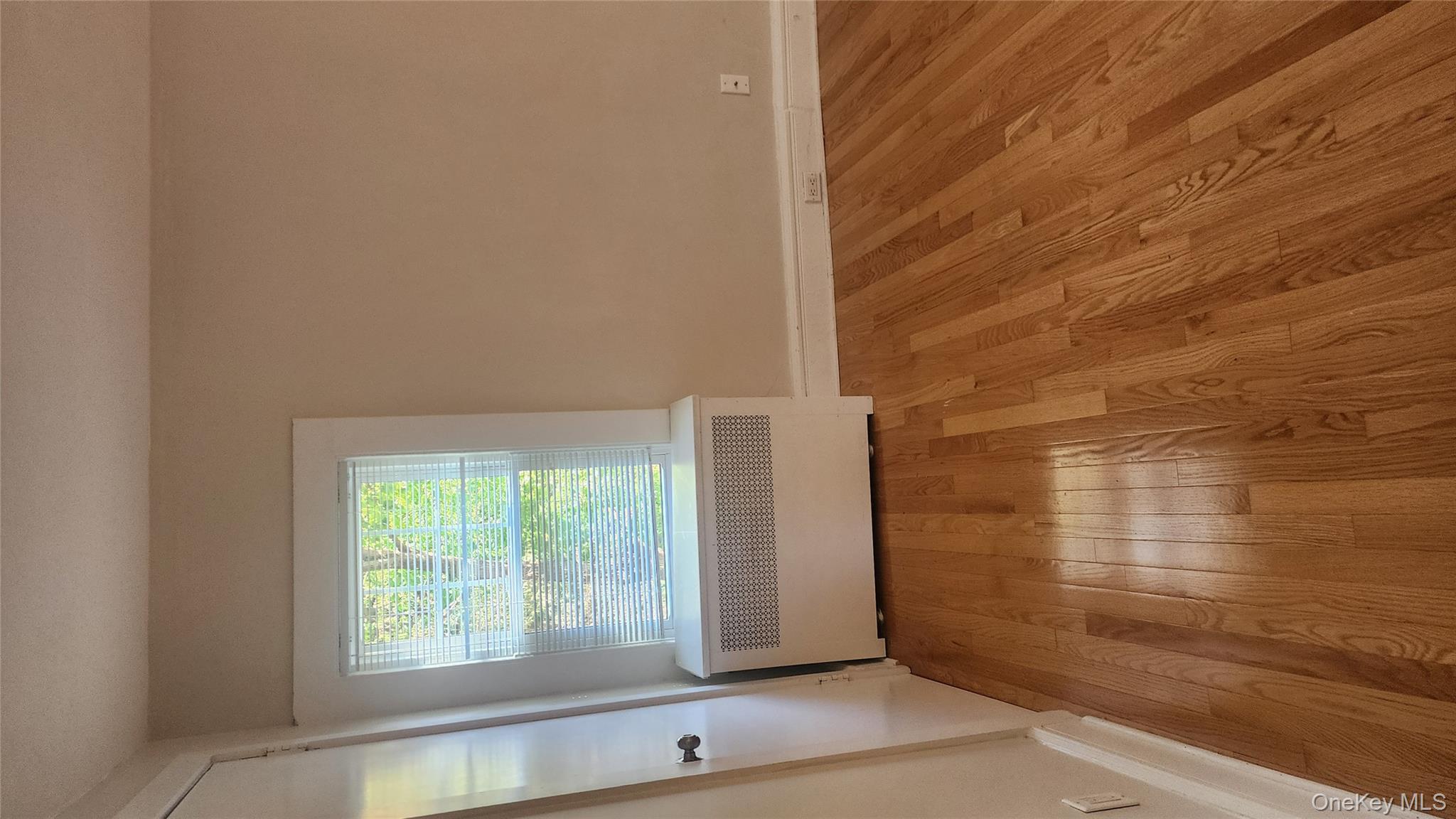 #12 photo, 135 Harrison, Harrison , NY 10528