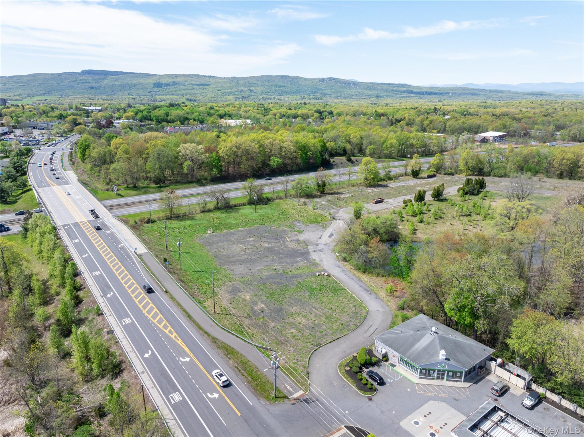 #14 photo, 403 Main Street, New Paltz , NY 12561