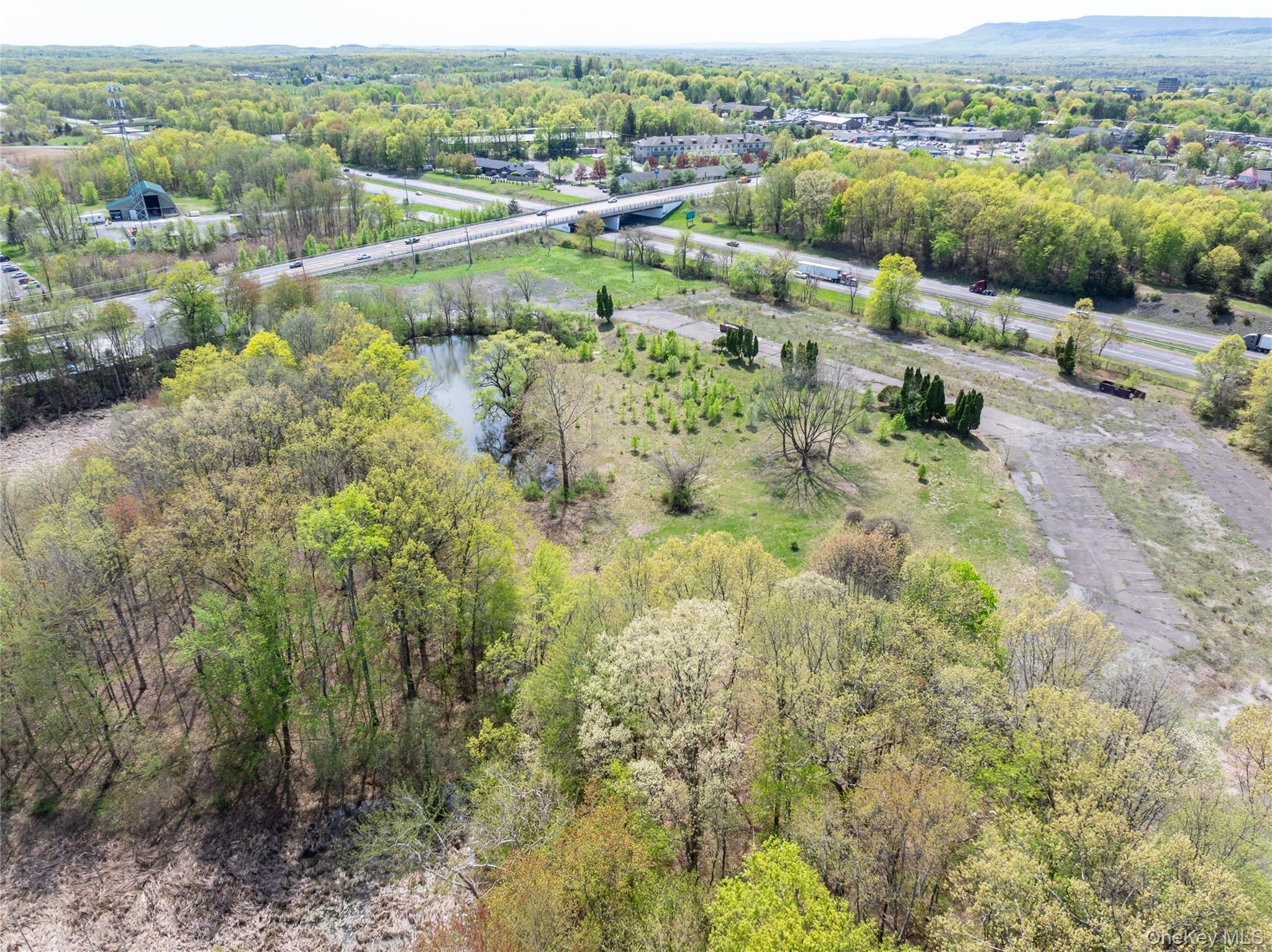 #18 photo, 403 Main Street, New Paltz , NY 12561