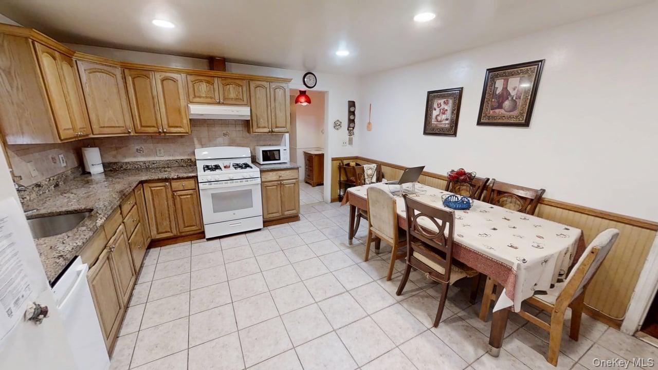 #3 photo, 248 Westchester Avenue, 紐約州 Fleetwood , NY 10552