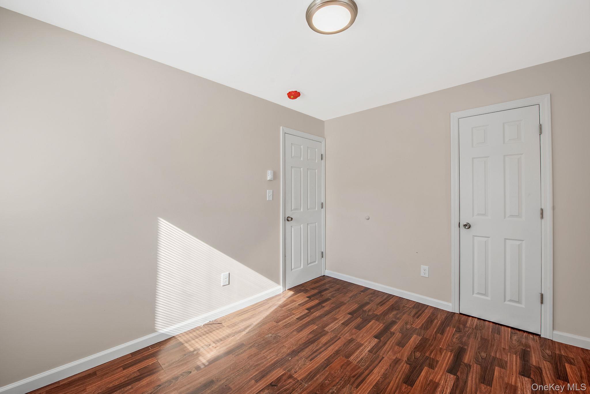 #15 photo, 703 Provost Avenue, সাফোক কাউন্টি Bellport , NY 11713