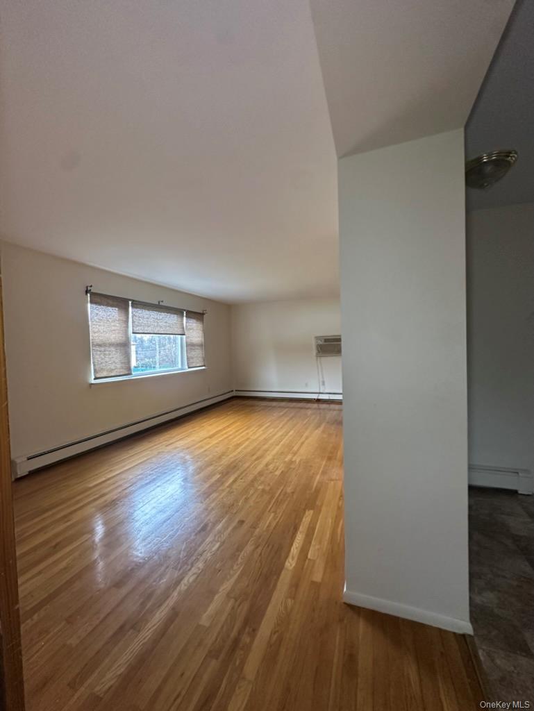 #9 photo, 29 Hendrick Avenue, Glen Cove , NY 11542