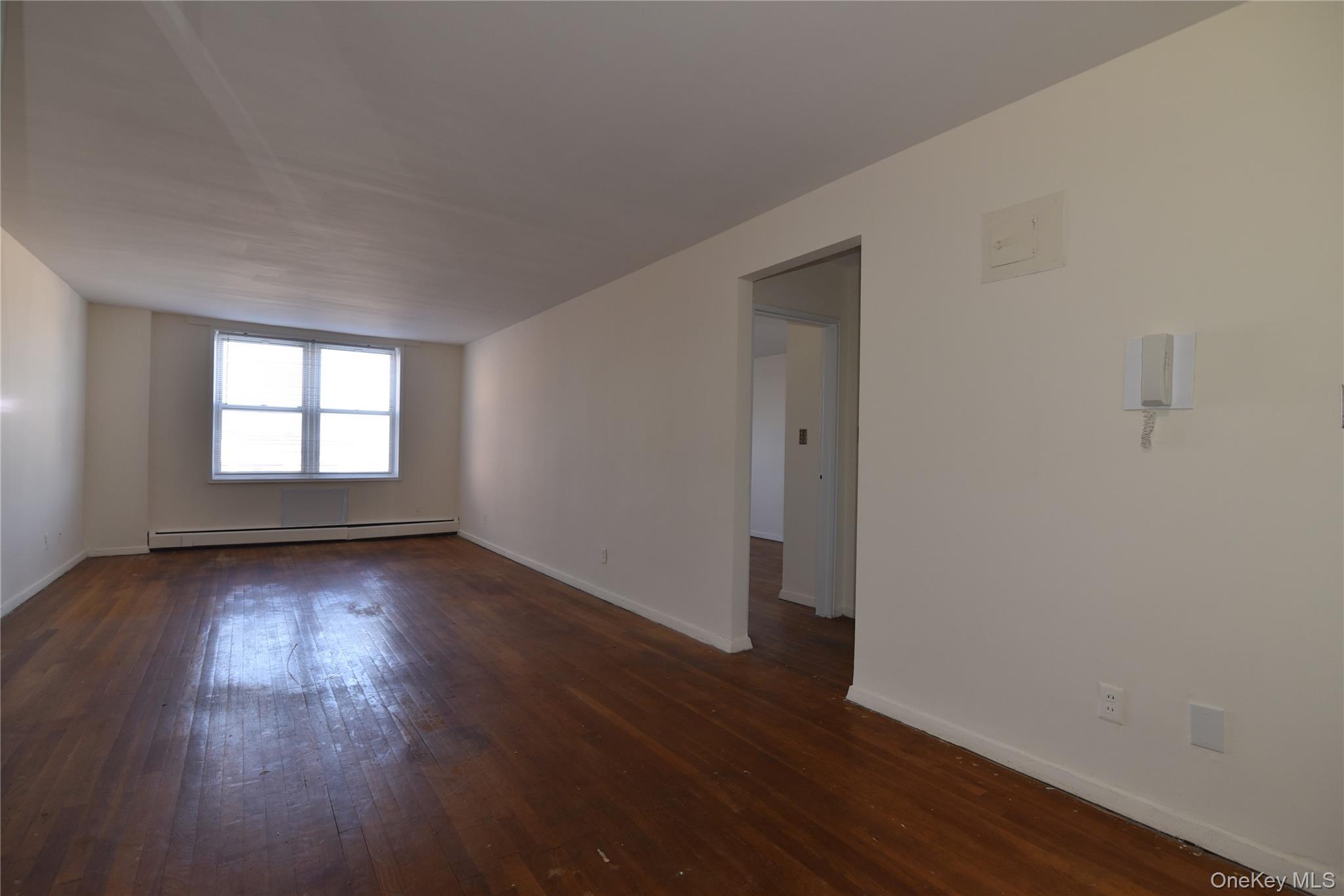 #11 photo, 54-44 Little Neck Parkway, Little Neck , NY 11362