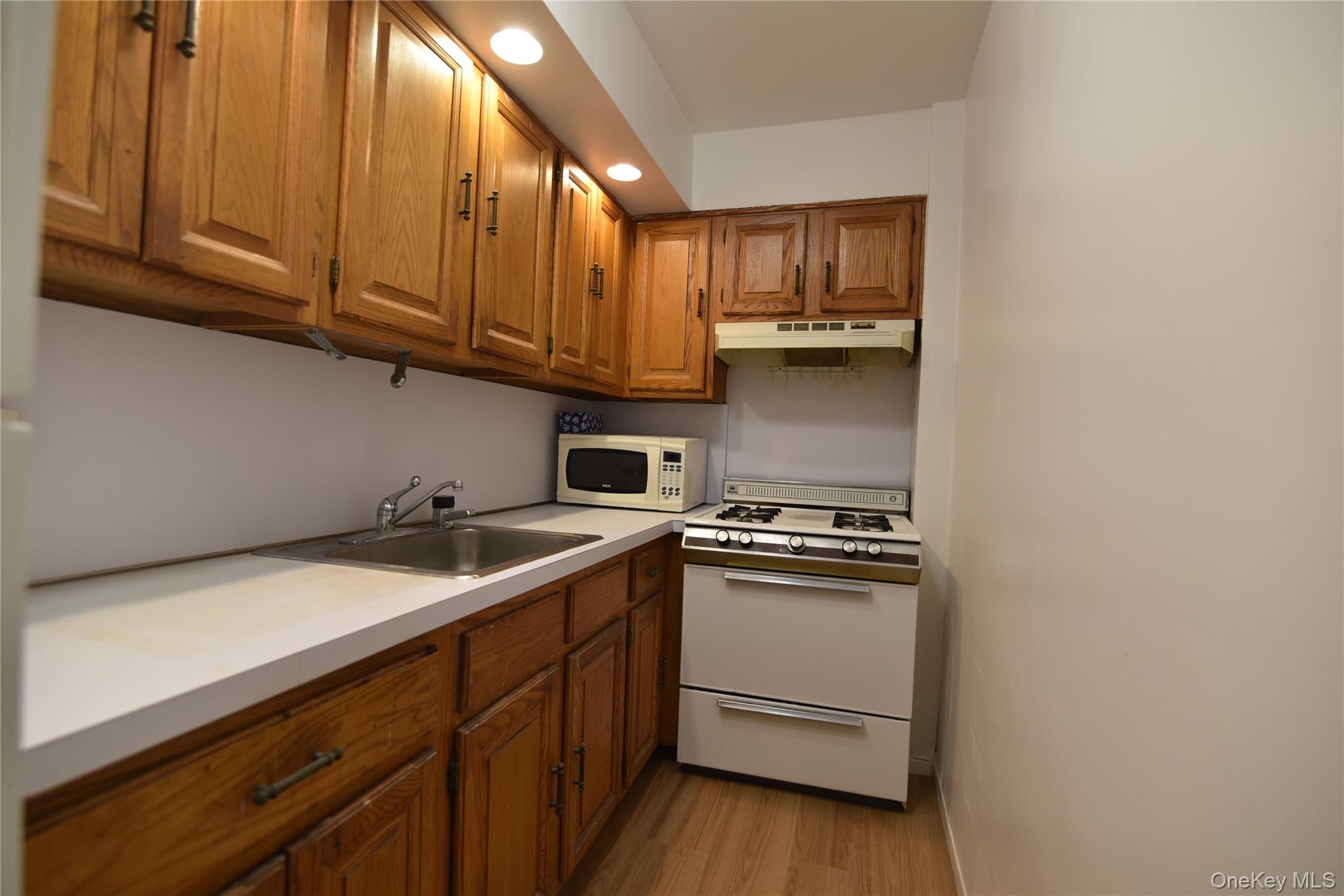 #19 photo, 54-44 Little Neck Parkway, Little Neck , NY 11362