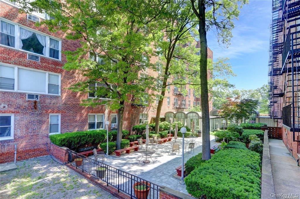 #7 photo, 54-44 Little Neck Parkway, Little Neck , NY 11362