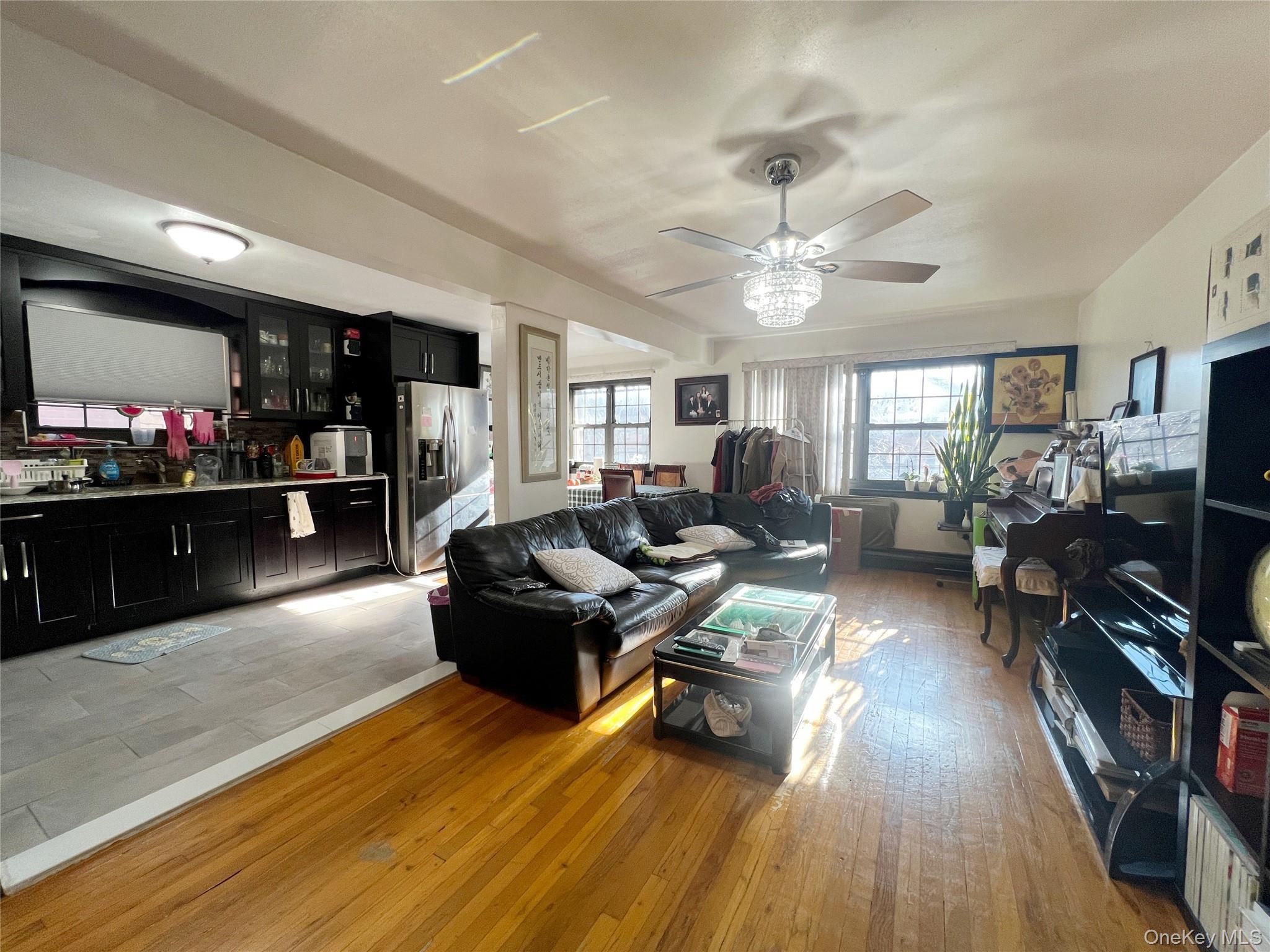 #2 photo, 21974 64th Avenue, কুইন্‌স Oakland Gardens , NY 11364