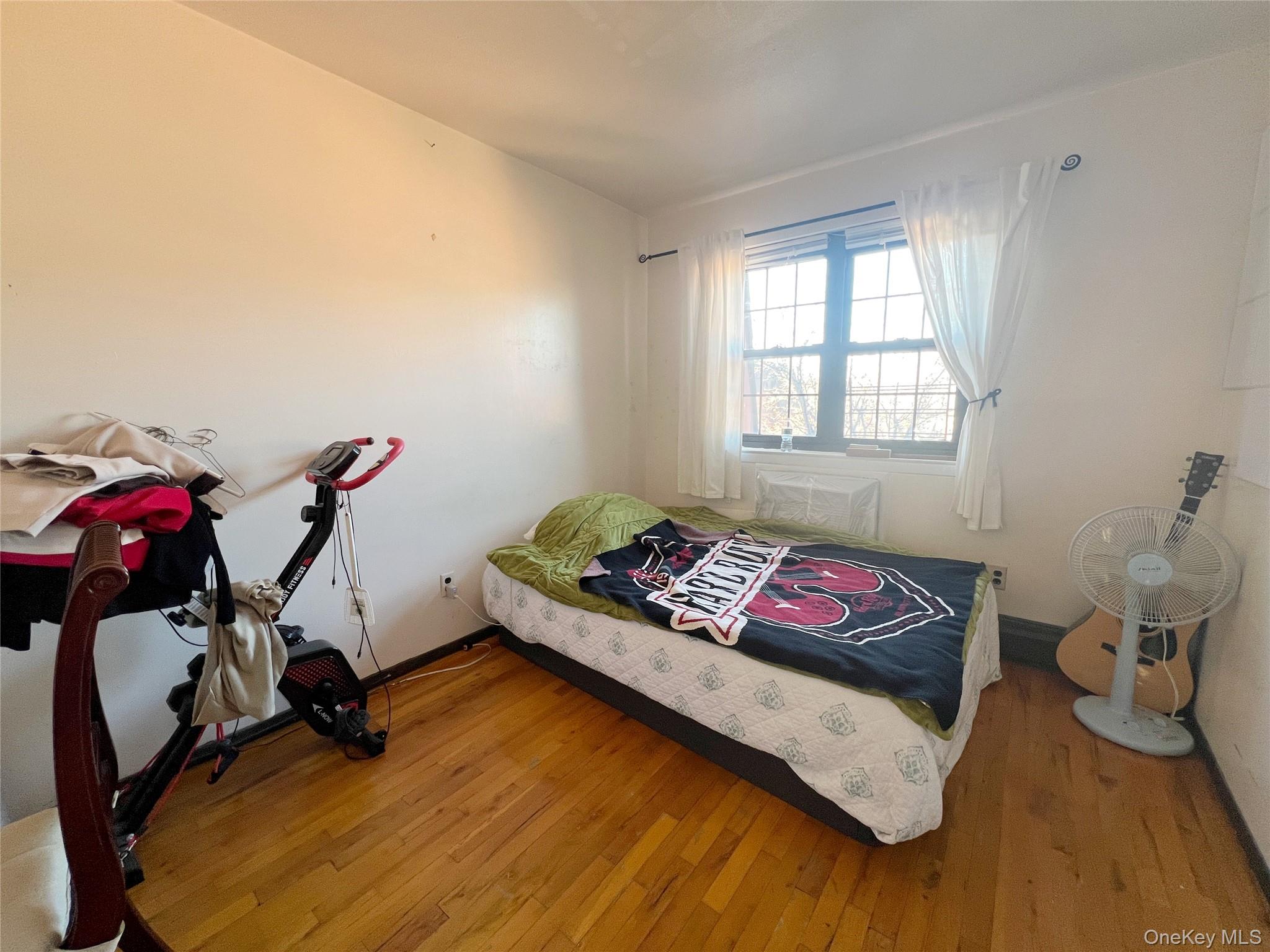 #7 photo, 21974 64th Avenue, কুইন্‌স Oakland Gardens , NY 11364