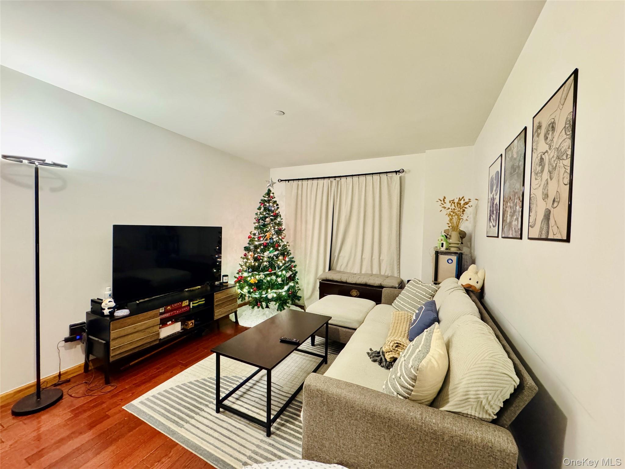 #17 photo, 3749 81st Street, Jackson Heights , NY 11372