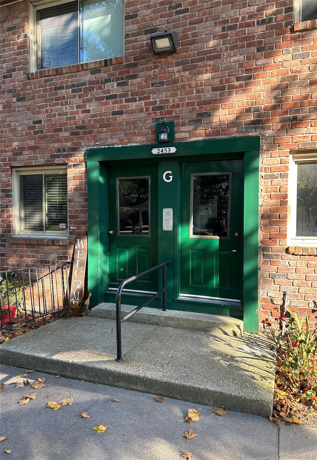 #3 photo, 2453 Union Boulevard, Islip , NY 11751