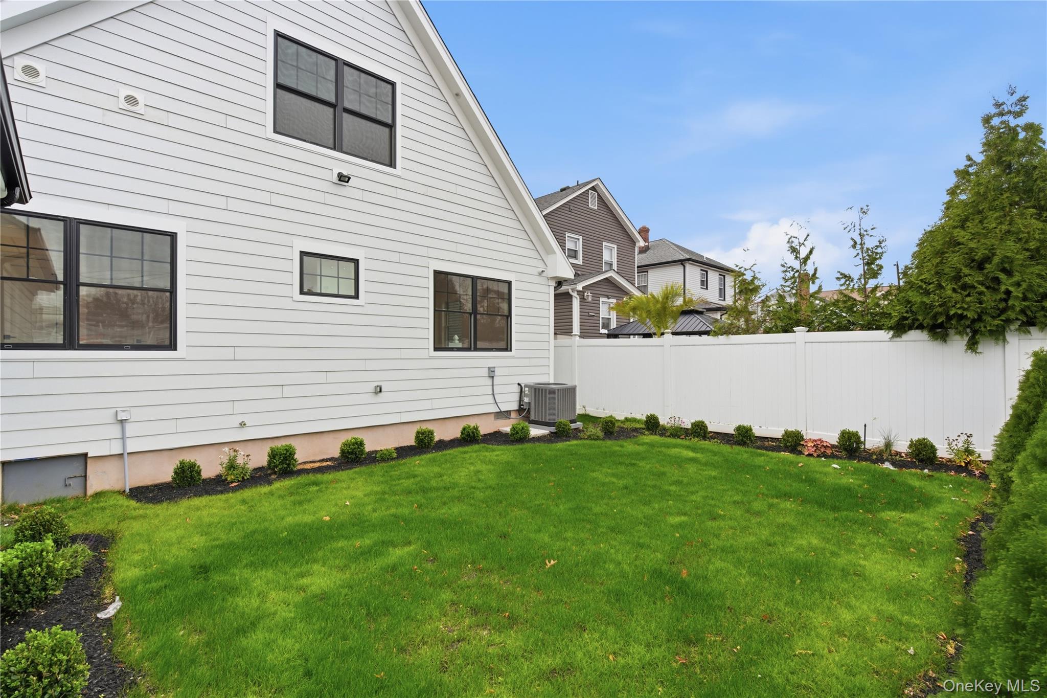 #19 photo, 42 Alice Court, 長島 East Rockaway , NY 11518