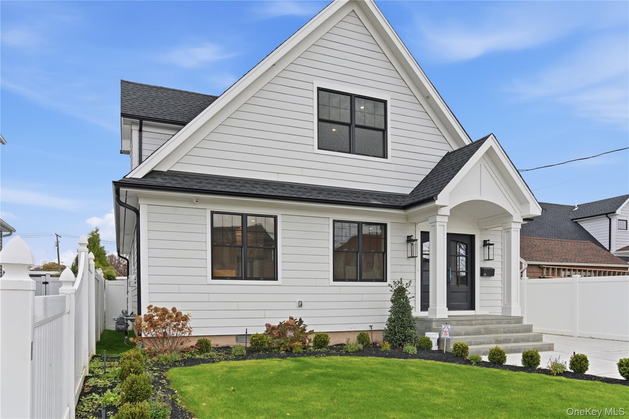 #2 photo, 42 Alice Court, 長島 East Rockaway , NY 11518