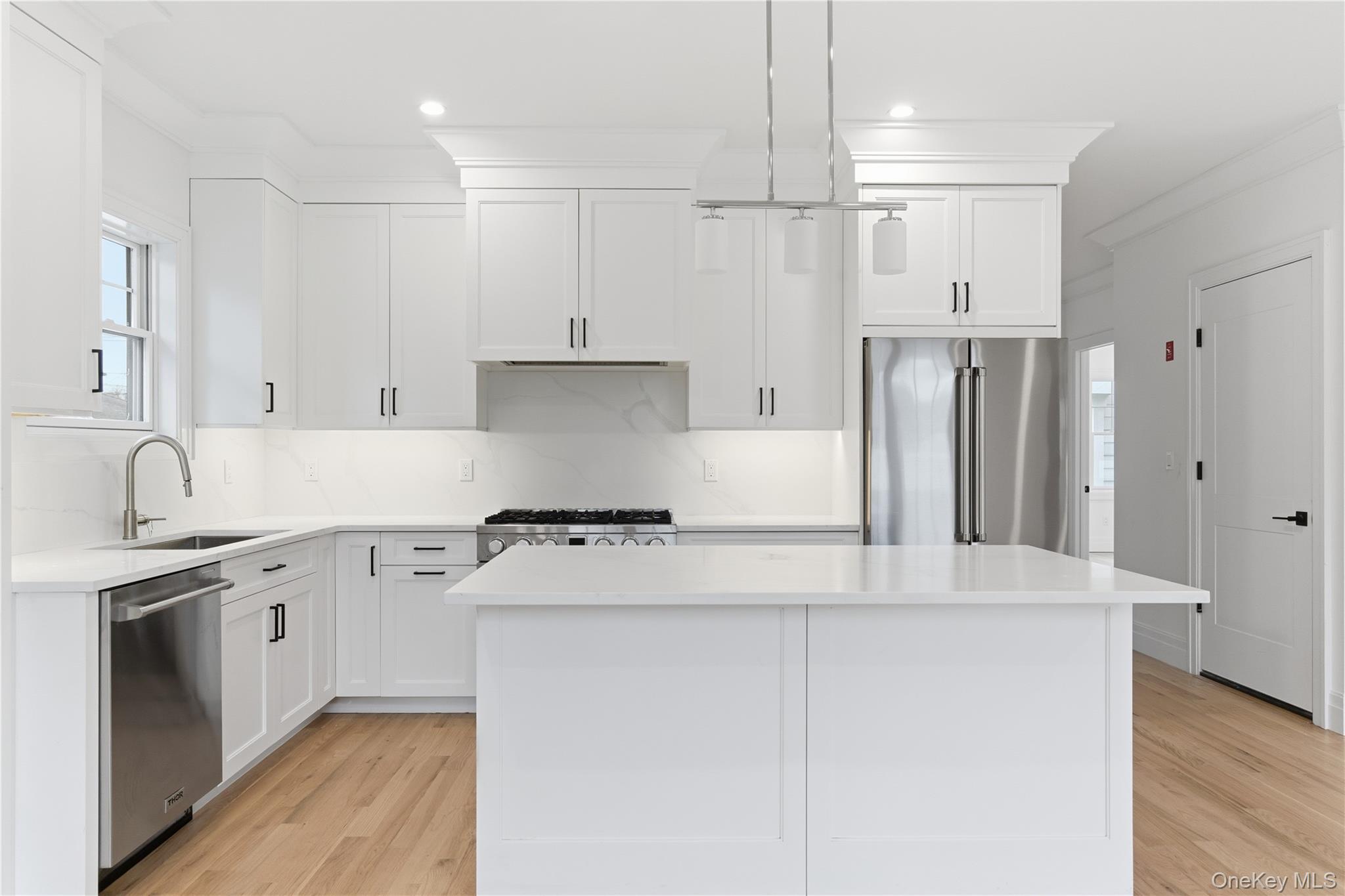 #6 photo, 42 Alice Court, 長島 East Rockaway , NY 11518