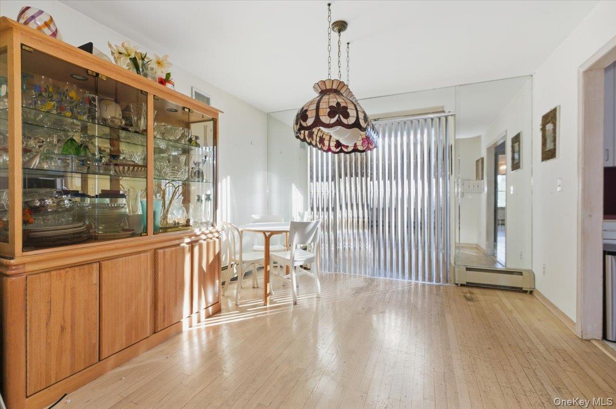 #7 photo, 467 W Broadway, Cedarhurst , NY 11516