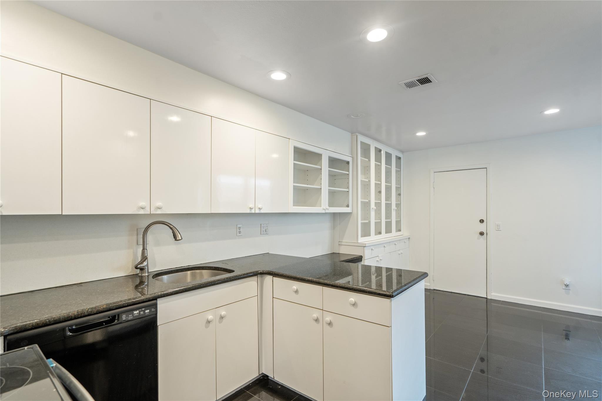 #11 photo, 236 Hamlet Drive, Jericho , NY 11753