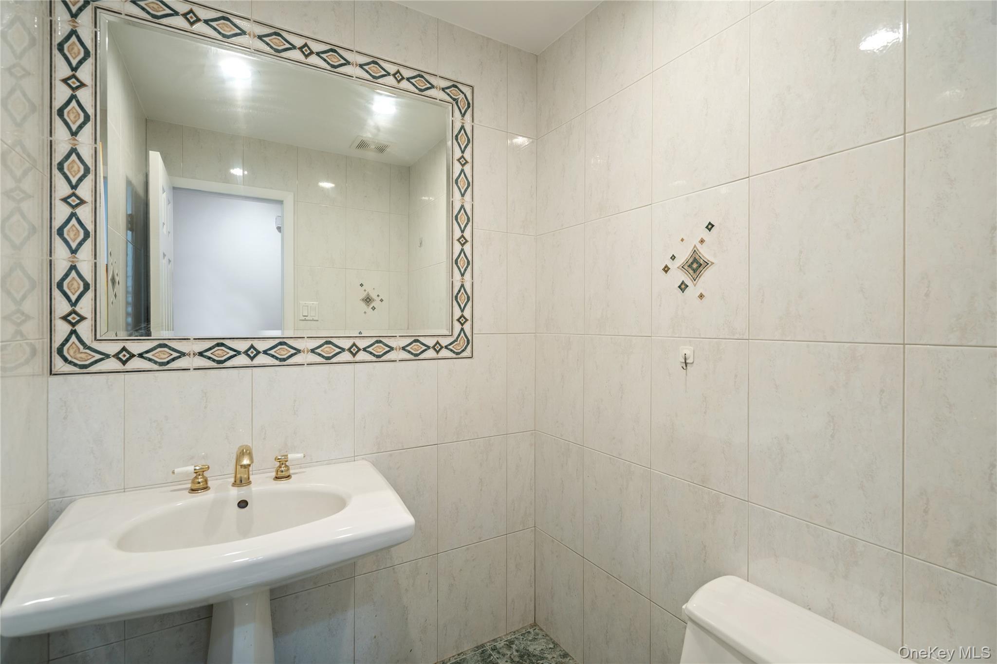 #14 photo, 236 Hamlet Drive, Jericho , NY 11753