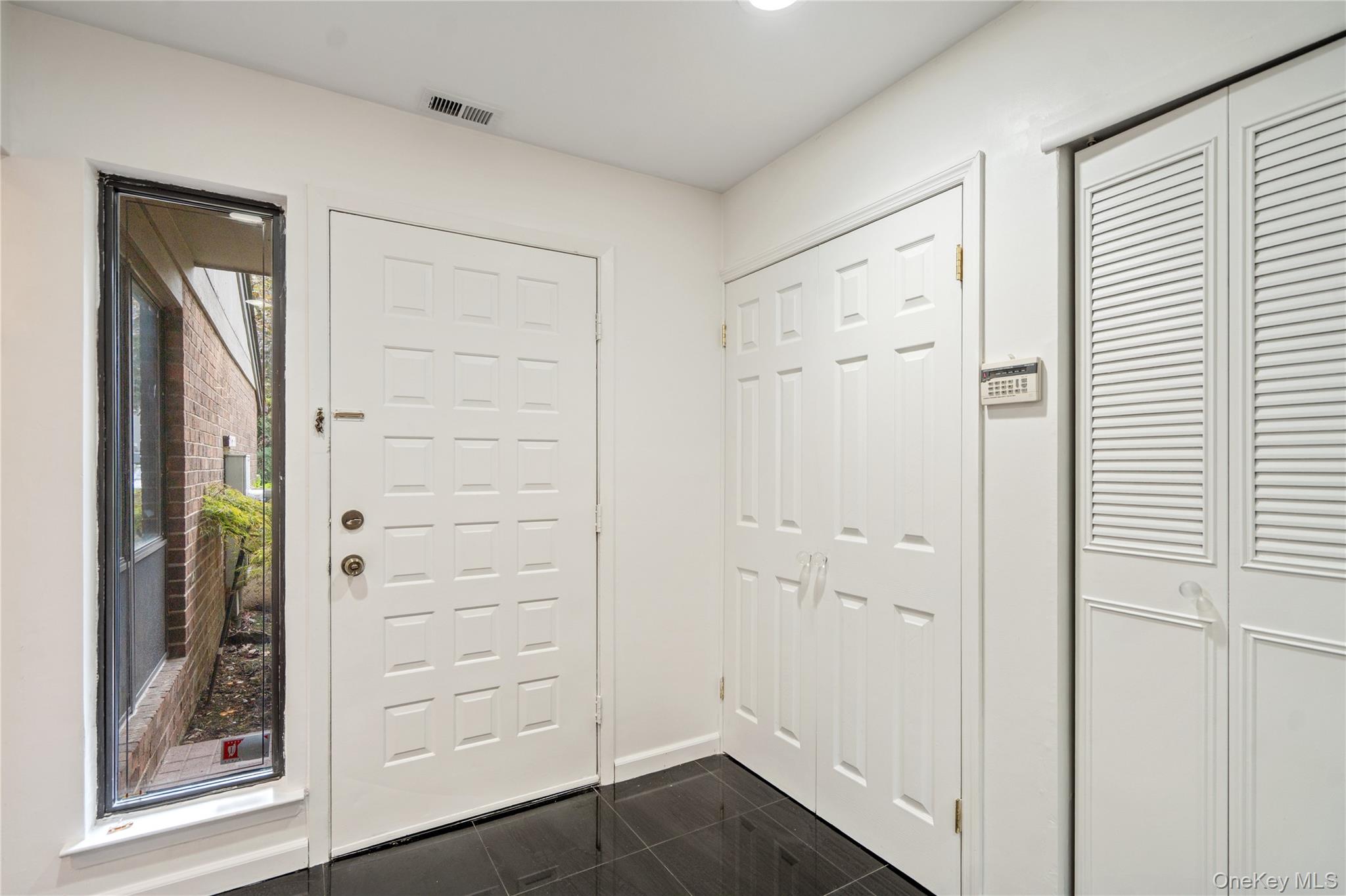 #6 photo, 236 Hamlet Drive, Jericho , NY 11753