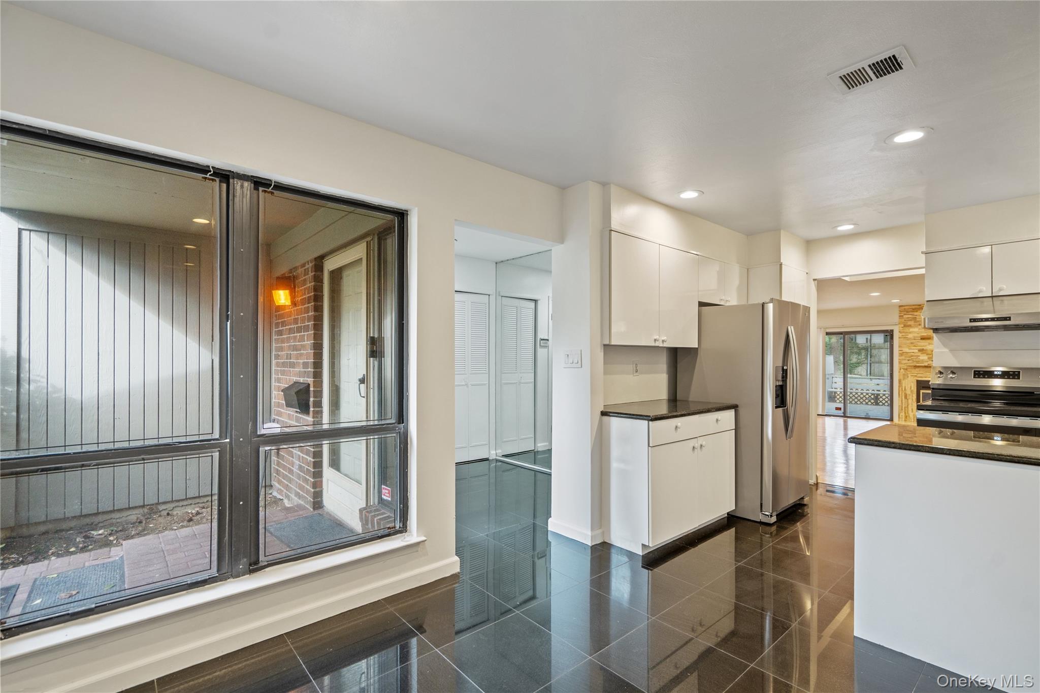 #9 photo, 236 Hamlet Drive, Jericho , NY 11753