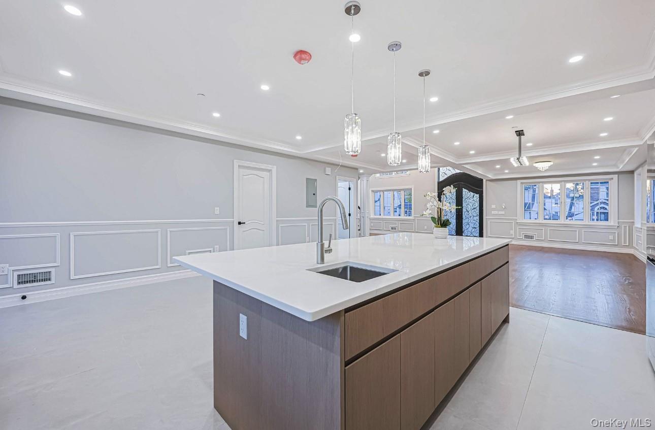 #13 photo, 40-11 202nd Street, Bayside , NY 11361