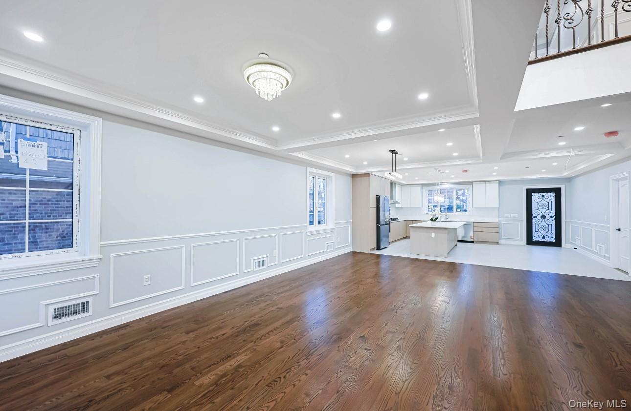 #14 photo, 40-11 202nd Street, Bayside , NY 11361