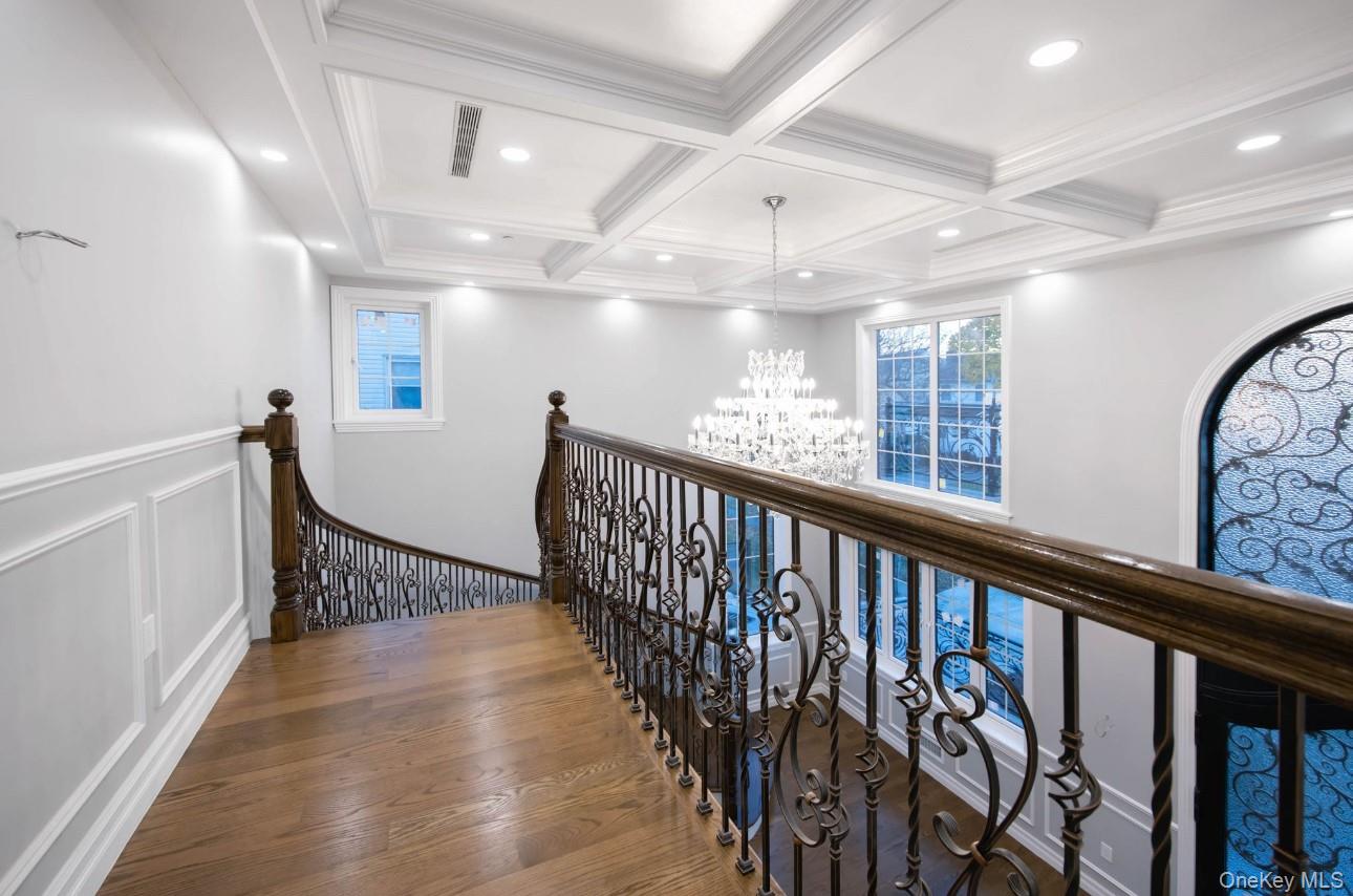 #5 photo, 40-11 202nd Street, Bayside , NY 11361