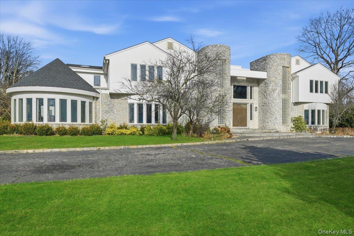 #1 photo, 1 Private Lane, Old Brookville , NY 11545