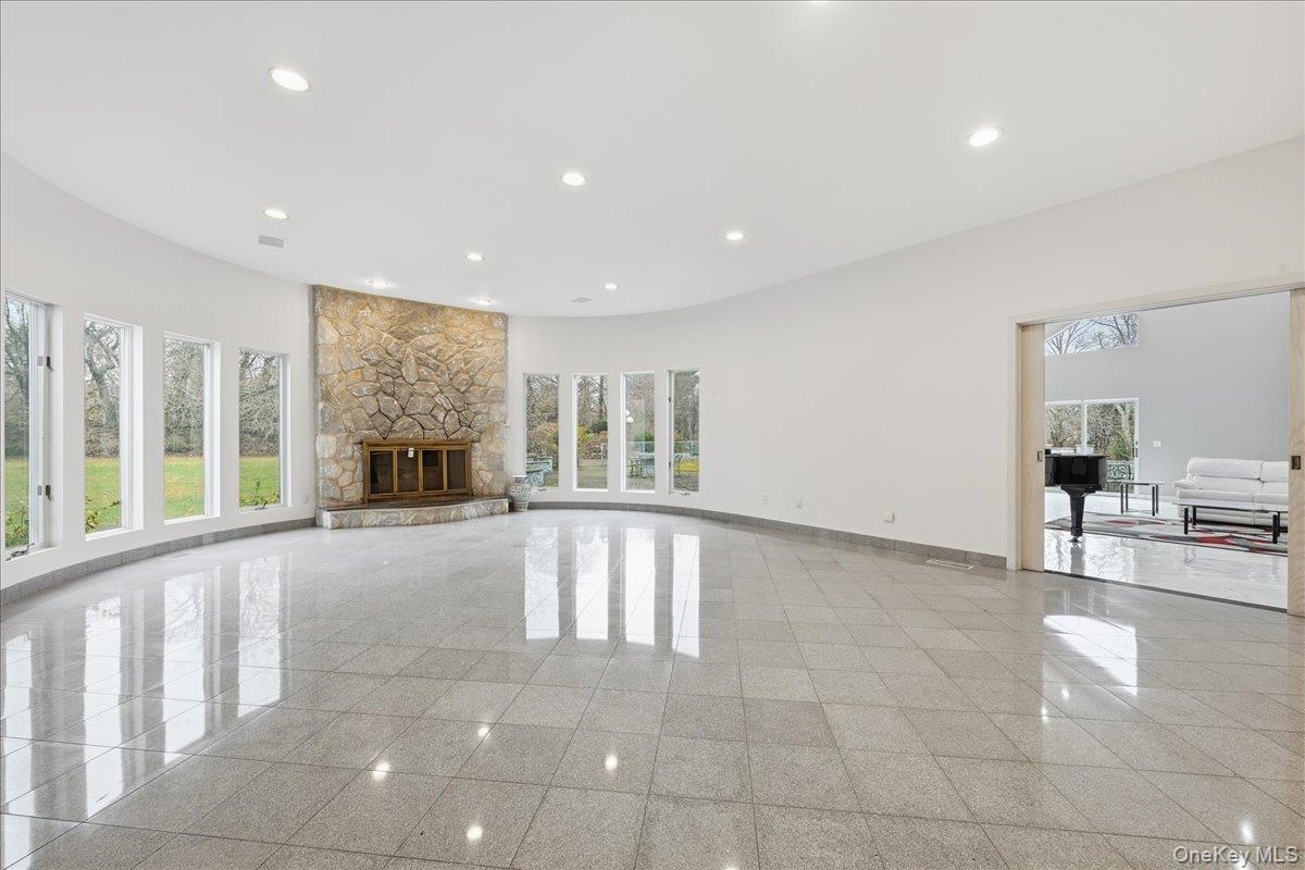 #20 photo, 1 Private Lane, Old Brookville , NY 11545