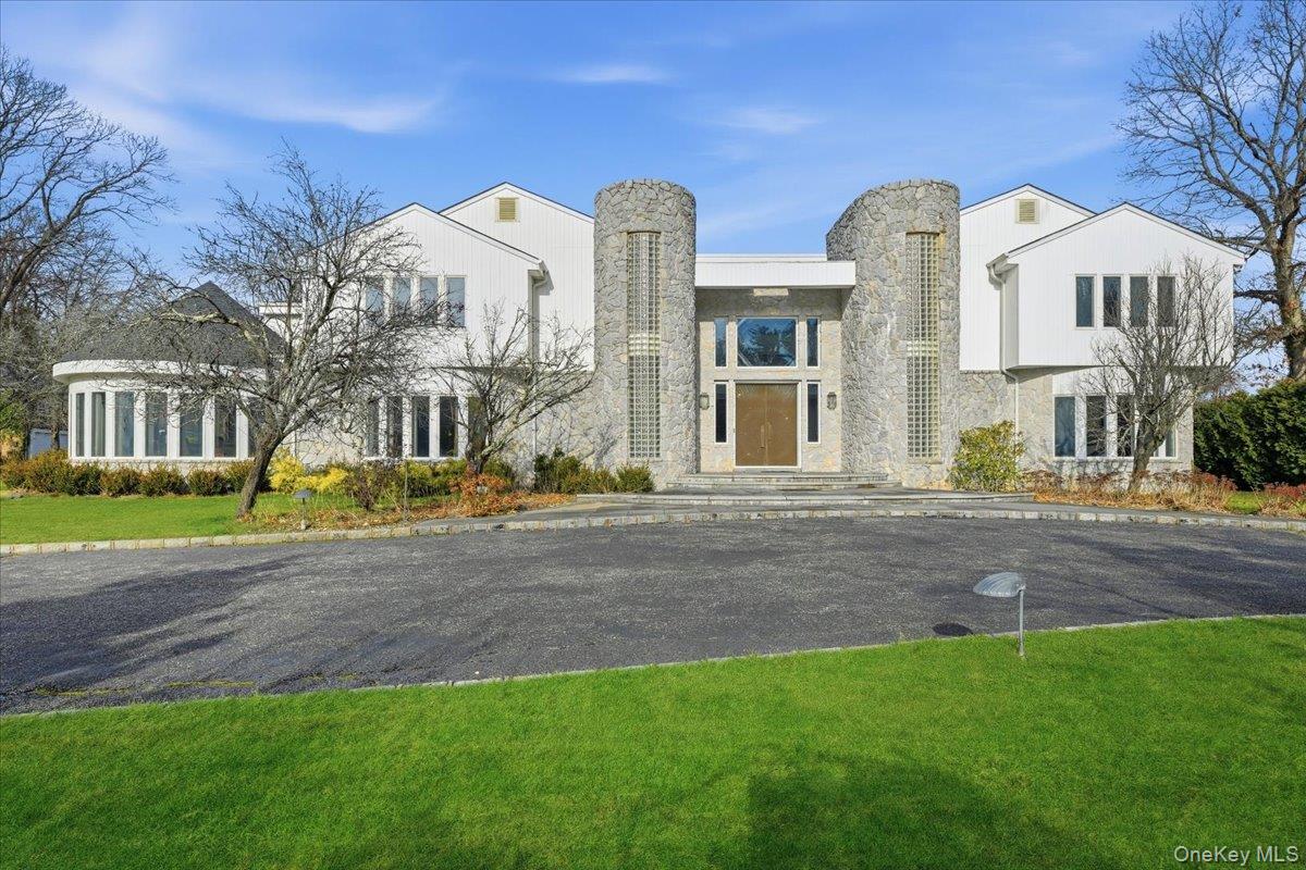 #3 photo, 1 Private Lane, Old Brookville , NY 11545