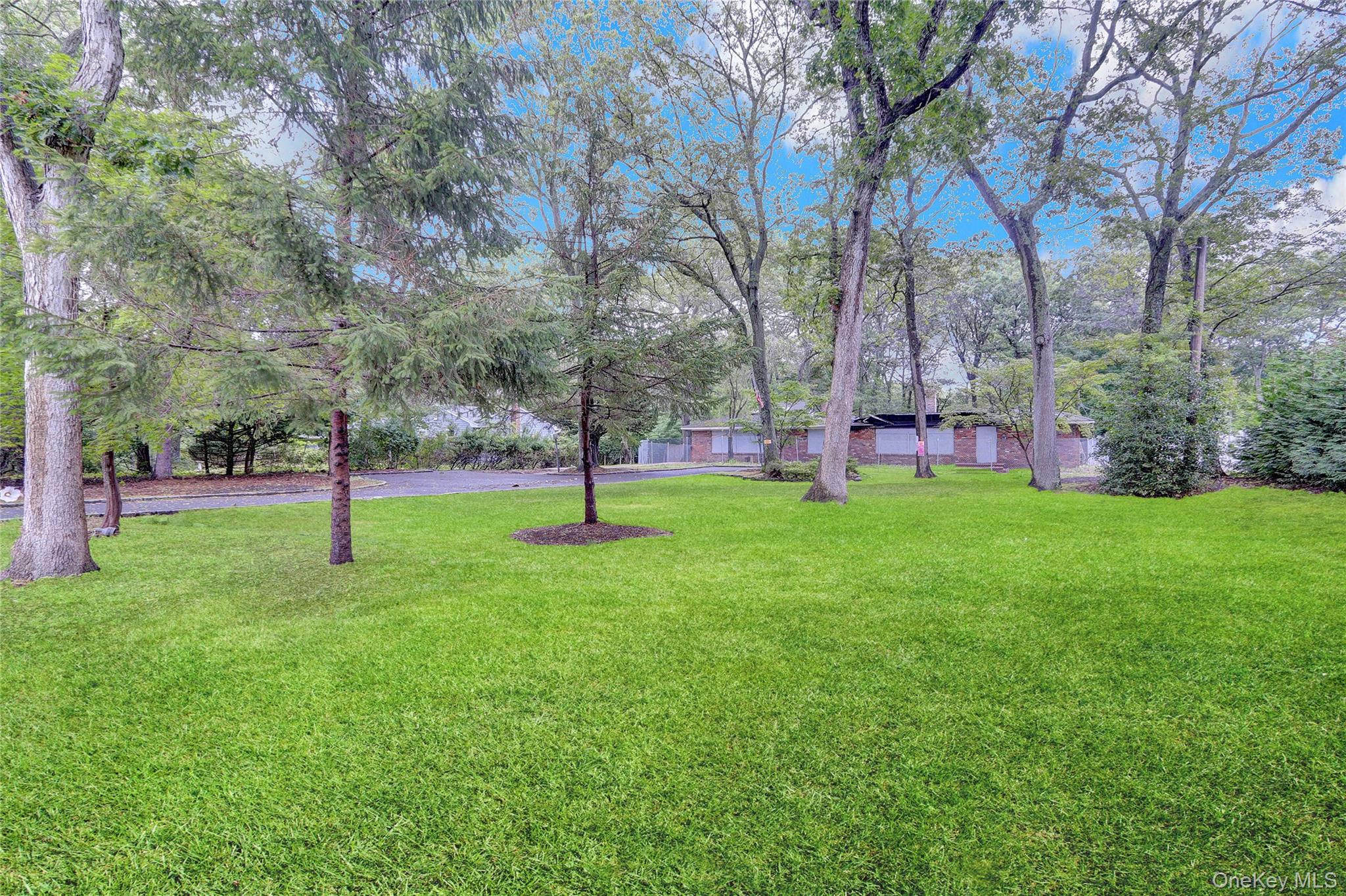 #5 photo, 53 Chestnut Street, Mount Sinai , NY 11766