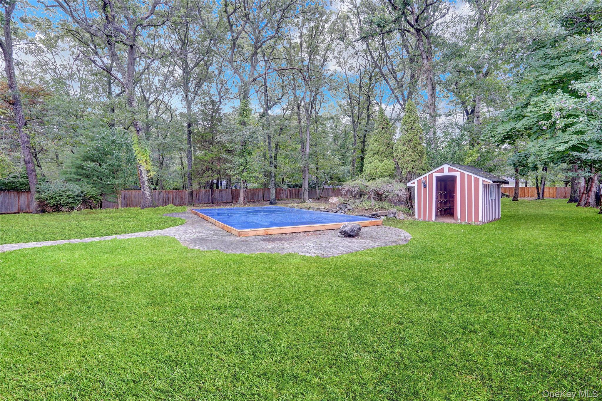 #7 photo, 53 Chestnut Street, Mount Sinai , NY 11766