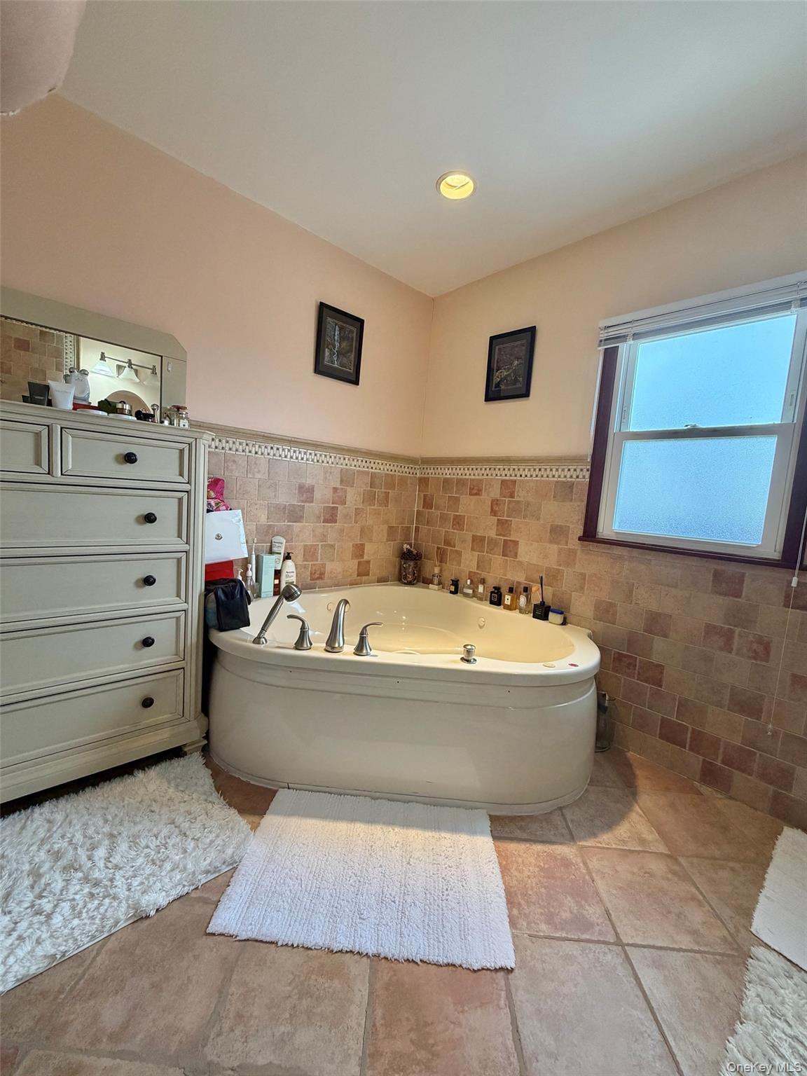 #15 photo, 175-28 Underhill Avenue, Fresh Meadows , NY 11365