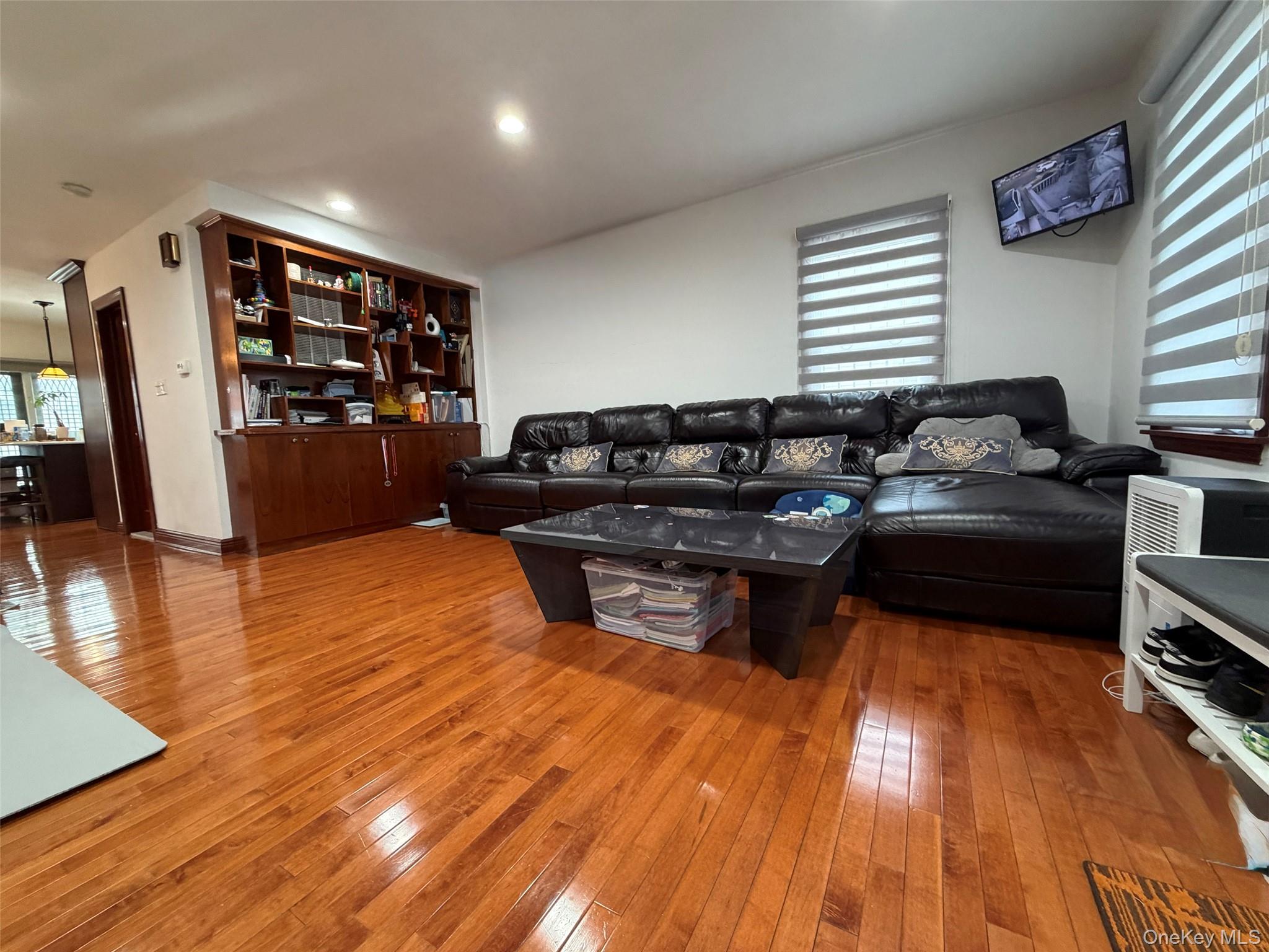 #7 photo, 175-28 Underhill Avenue, Fresh Meadows , NY 11365