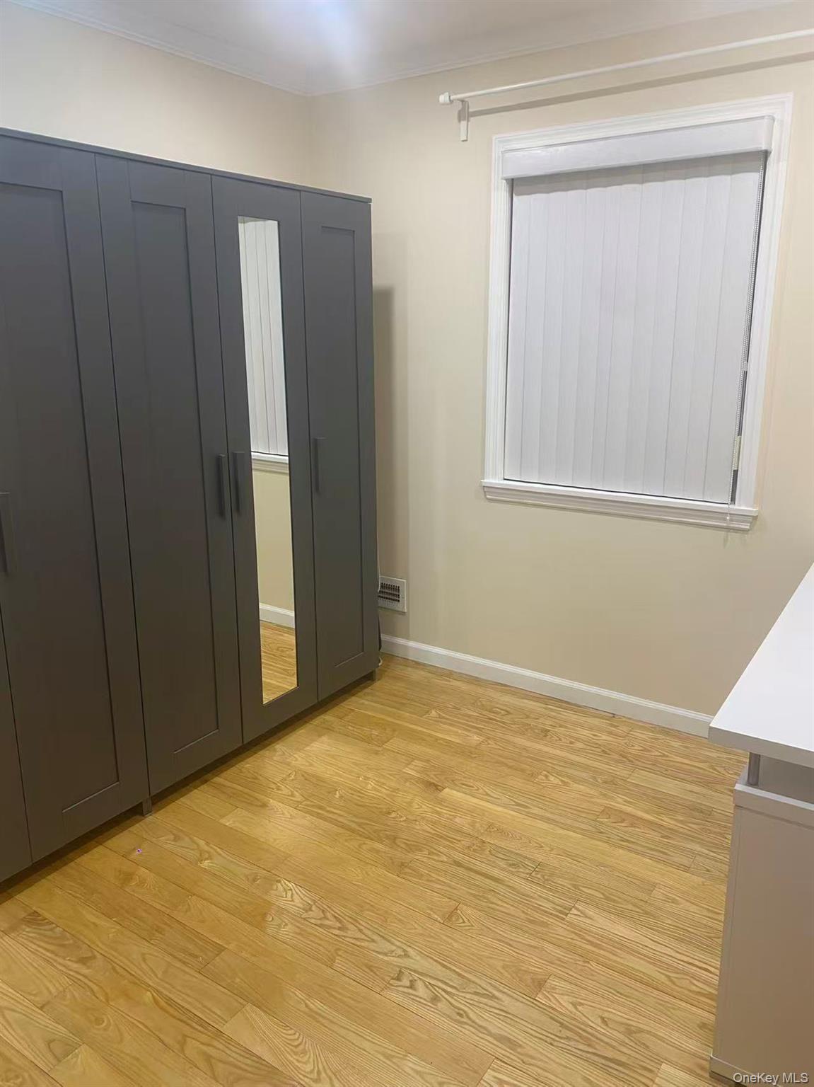 #7 photo, 207-24 28th Avenue, Bayside , NY 11360