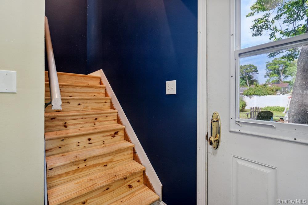 #19 photo, 17 Sterling Drive, Lake Grove , NY 11755