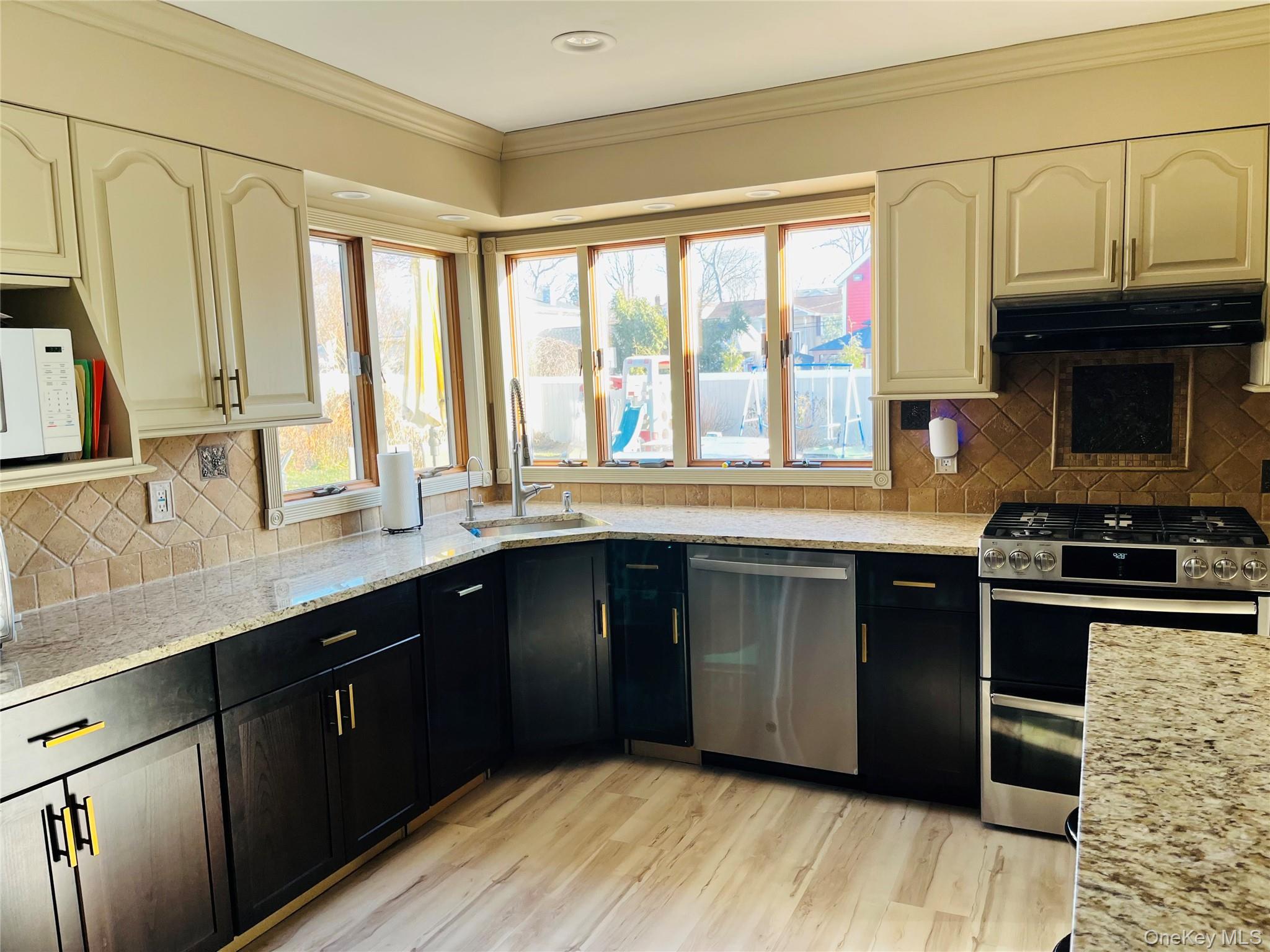 #4 photo, 17 Sterling Drive, Lake Grove , NY 11755