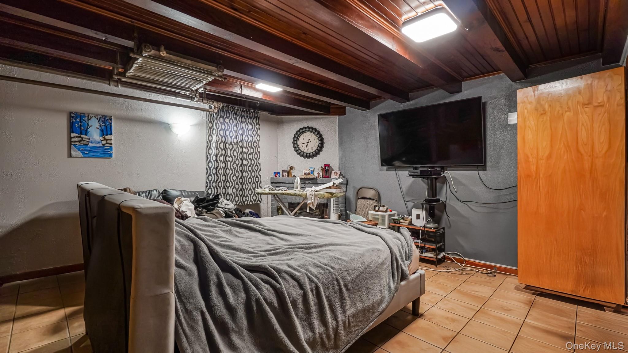 #18 photo, 2521 Yates Avenue, Bronx , NY 10469