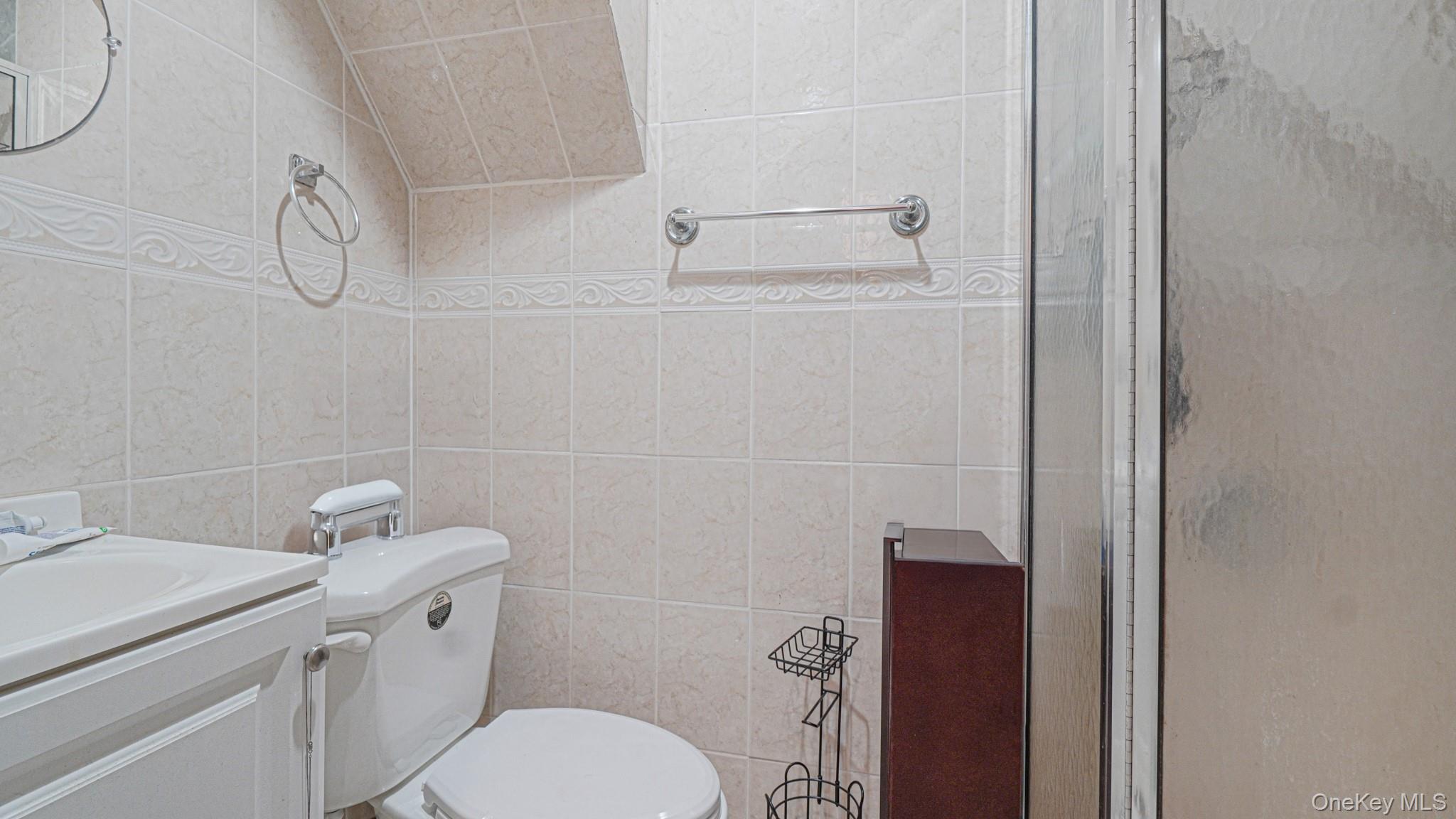 #20 photo, 2521 Yates Avenue, Bronx , NY 10469