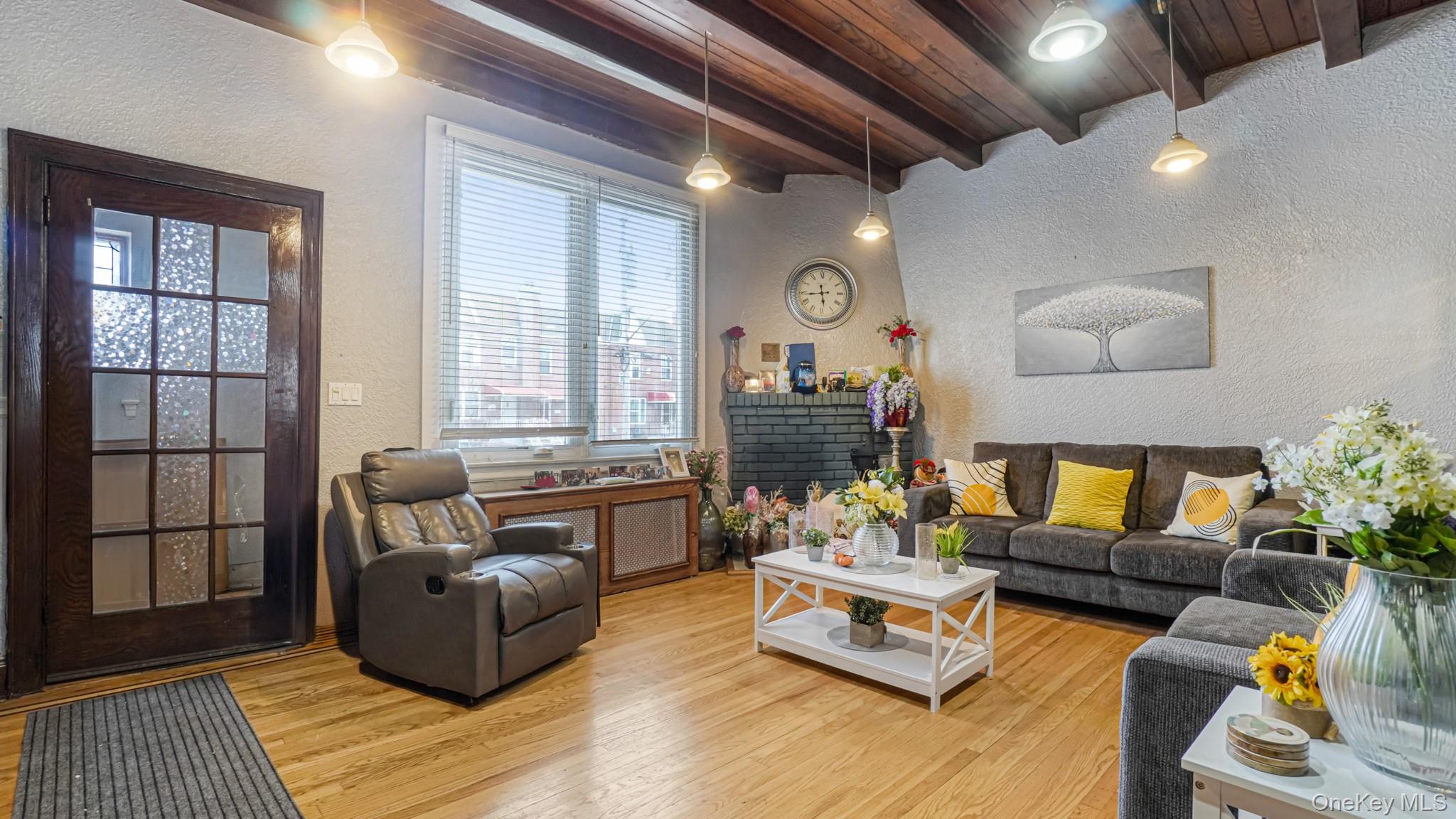 #4 photo, 2521 Yates Avenue, Bronx , NY 10469