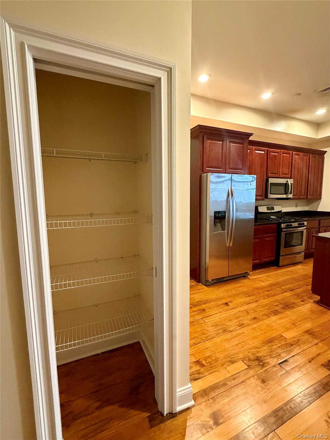 #11 photo, 337 Main Street, Poughkeepsie , NY 12601