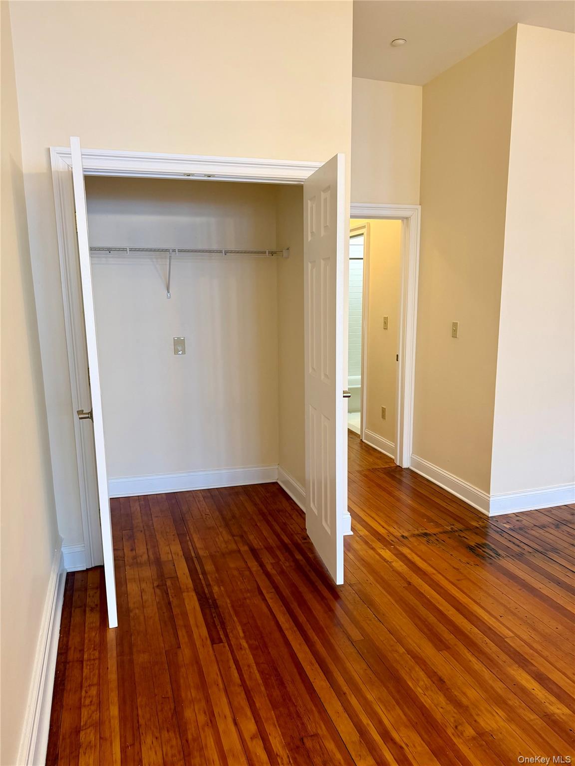 #12 photo, 337 Main Street, Poughkeepsie , NY 12601