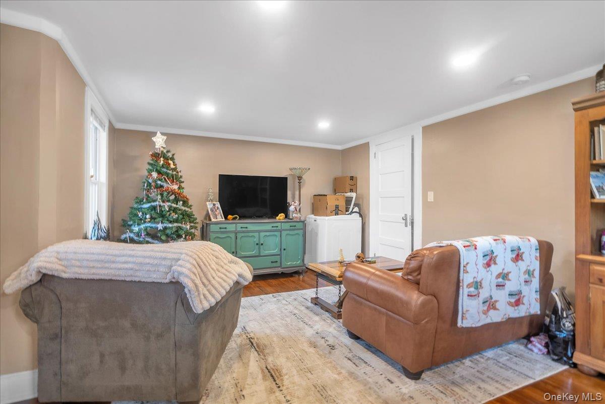 #4 photo, 10 Sparten Place, Tuxedo Park , NY 10987