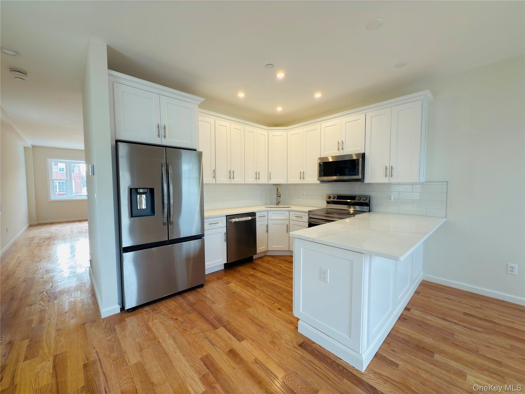 #8 photo, 3167 Ampere Avenue, Bronx , NY 10465