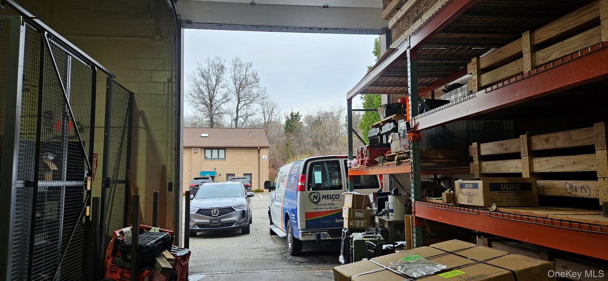 #13 photo, 415 Spook Rock Road, 纽约州 Airmont , NY 10901