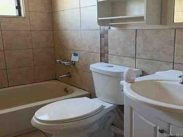 #14 photo, 94 JOLINE Avenue, Staten Island , NY 10307