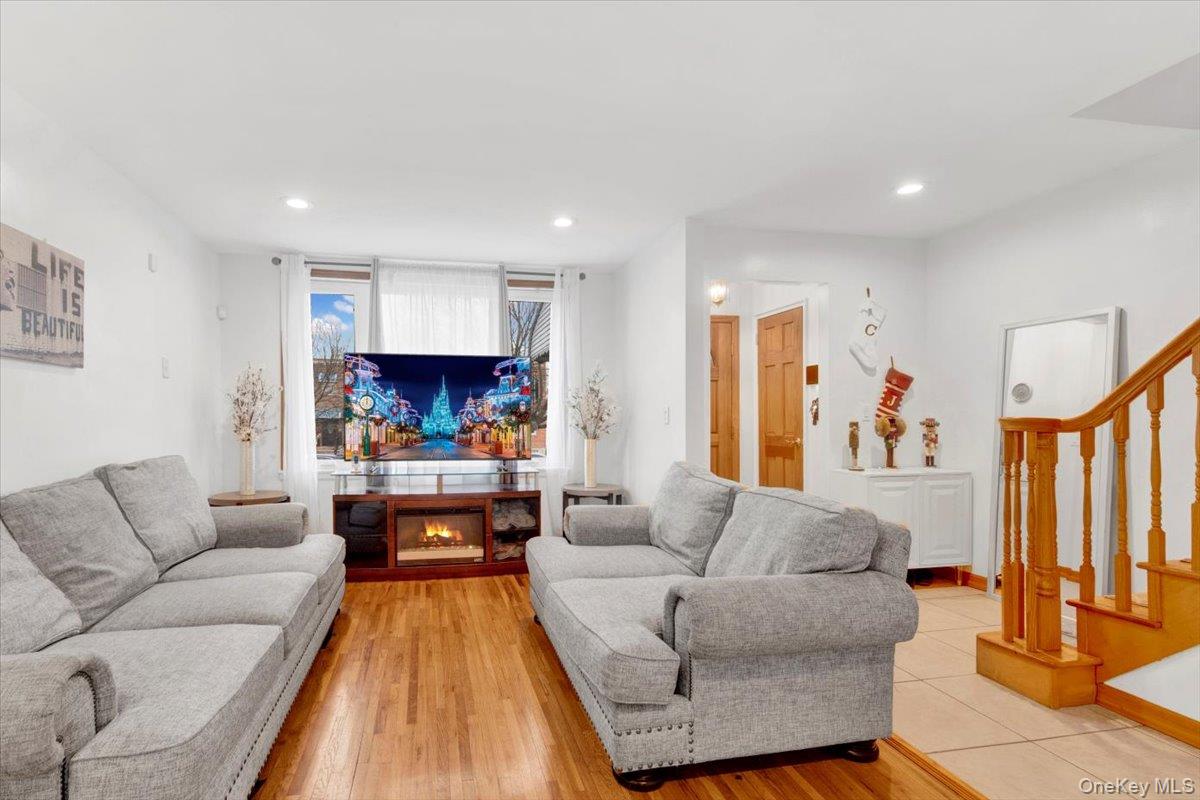 #13 photo, 239 Brinsmade Avenue, Bronx , NY 10465