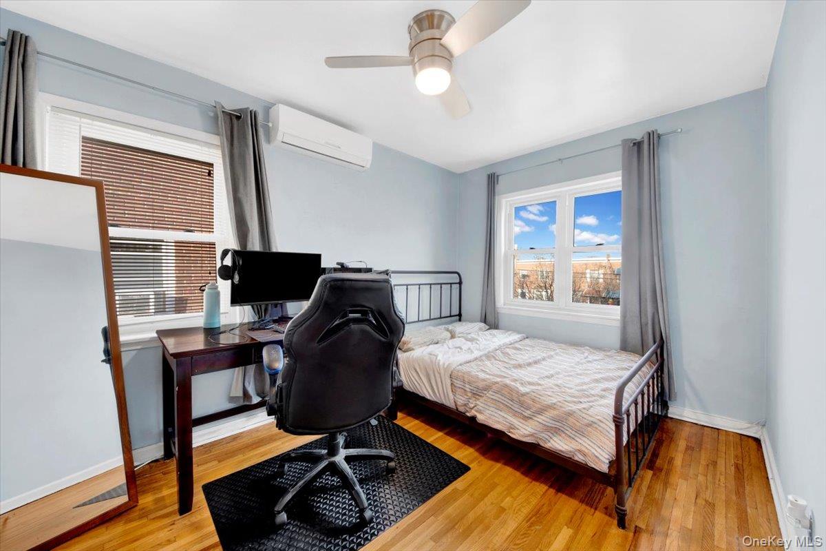 #19 photo, 239 Brinsmade Avenue, Bronx , NY 10465