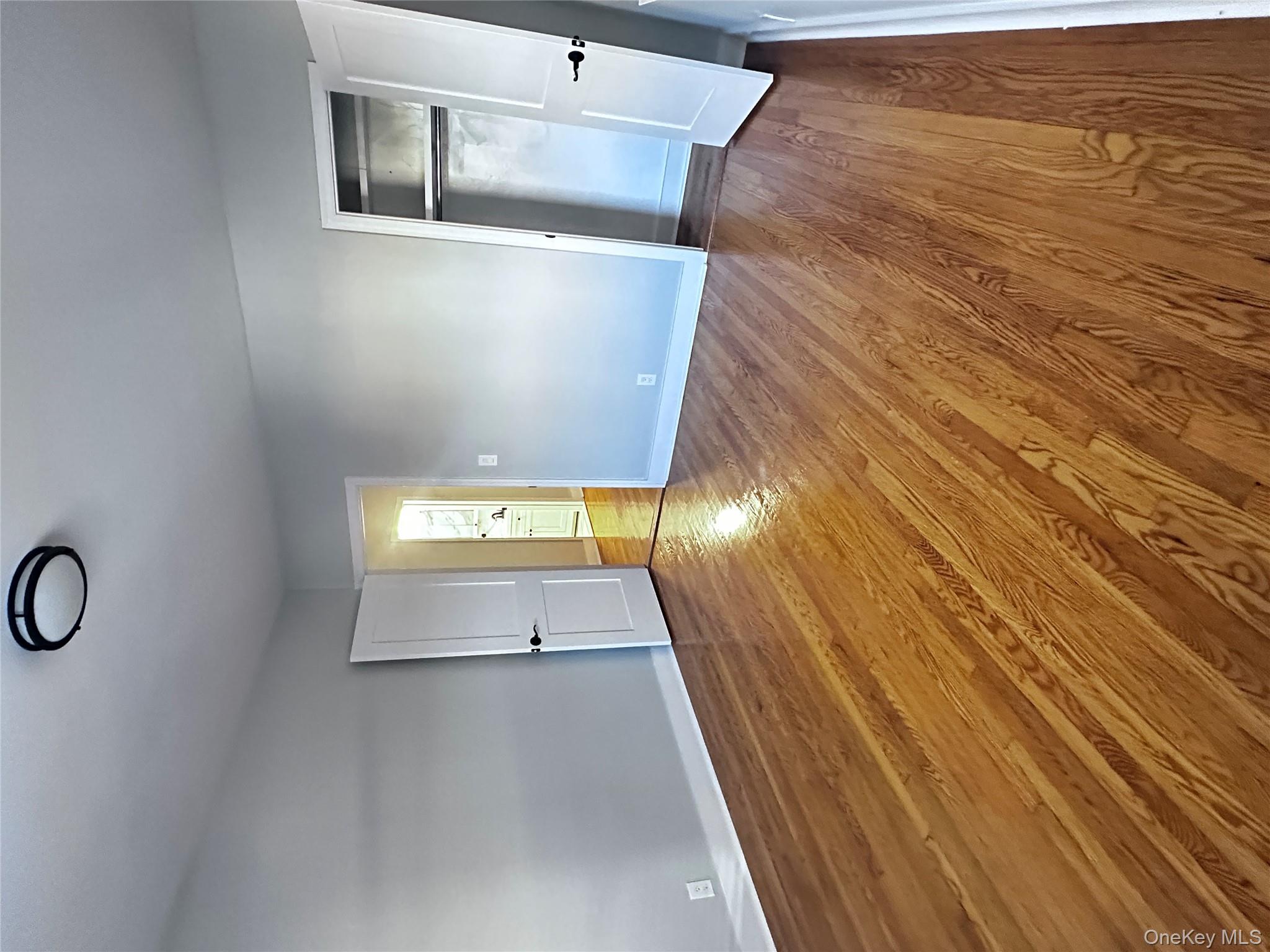 #17 photo, 1233 Lydig Avenue, Bronx , NY 10461