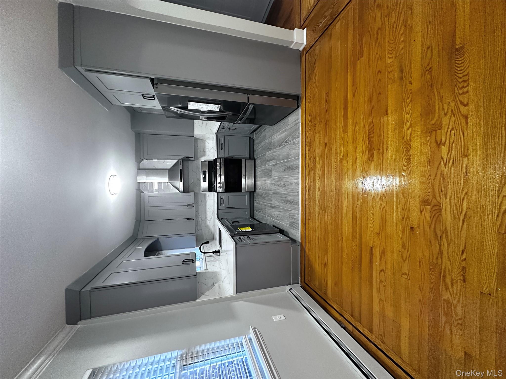 #3 photo, 1233 Lydig Avenue, Bronx , NY 10461