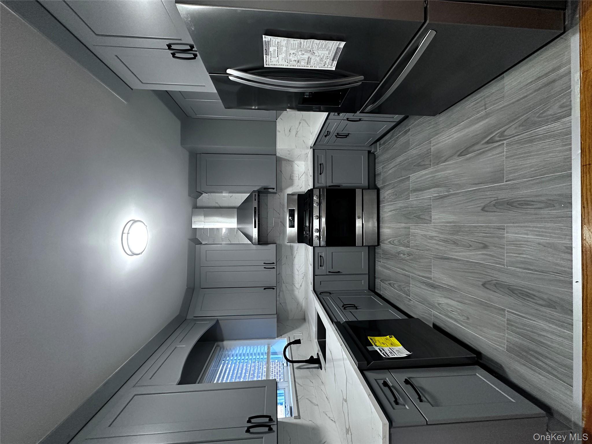 #6 photo, 1233 Lydig Avenue, Bronx , NY 10461